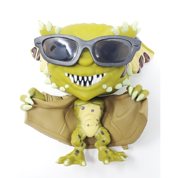 New Action Figurine Gremlin "Flasher" Trench Coat/Sunglasses Desktop Wingman 4" - Picture 4 of 7